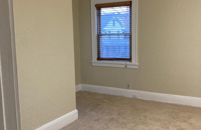 424 Undercliff Avenue Gallery 4