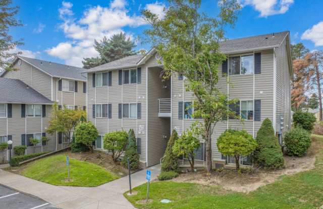 2 Bedrooms 2 Bathrooms Available now - Washer and Dryer in unit and Private Patio or Balcony- * $500 off of August Rent *Call to set up a tour today 503-851-2149 - 860 Lockhaven Drive Northeast, Keizer, OR 97303