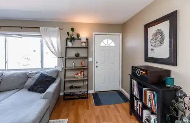 3 Bedroom/1 bath in Cheyenne Mountain area Gallery 4