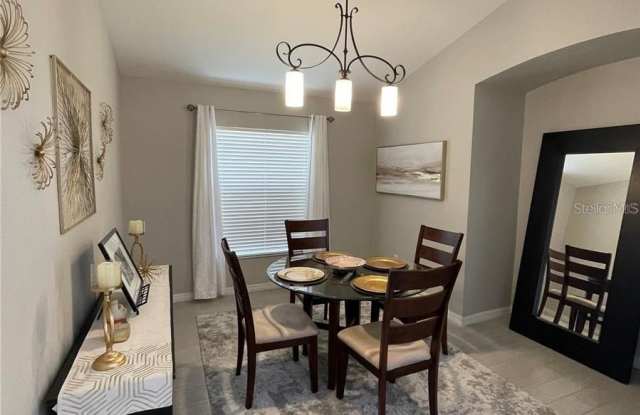 15142 MASTHEAD LANDING Circle Gallery 2