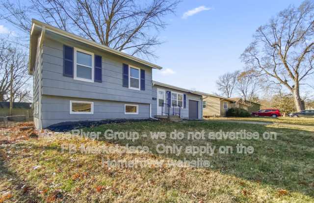 505 NE Short St - 505 Northeast Short Street, Lee's Summit, MO 64063