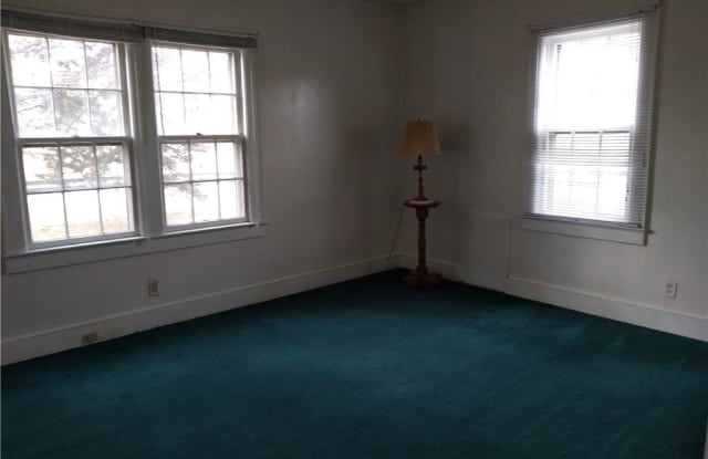 340 Willetts Avenue Gallery 4
