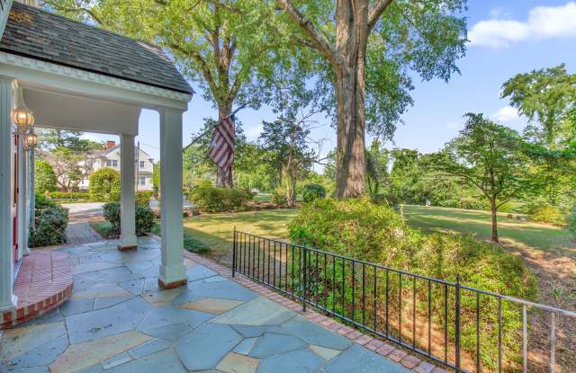 Gorgeous 3 Bed 2.5 Bath Historic Haymount Home Gallery 3
