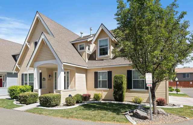** $500 OFF SPECIAL ** Craftsman Style Townhome in Central Kennewick photos photos