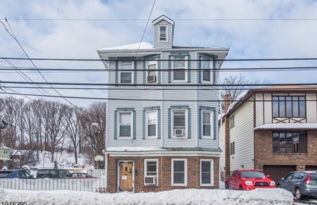119 BLOOMFIELD AVE - 119 Bloomfield Avenue, Essex County, NJ 07110