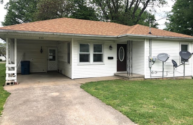 205 Forest St. - 205 Forest Street, Anna, IL 62906