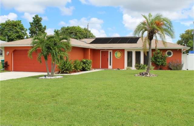 111 SE 40th ST - 111 Southeast 40th Street, Cape Coral, FL 33914