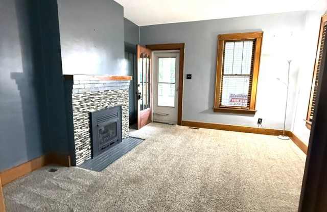Rent Special! Move in before 10/1/2026 and receive $100 off your first month! Gallery 4