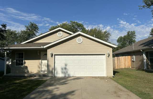 612 N Devon Street - 612 North Devon Street, Webb City, MO 64870