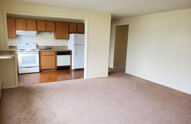 Village Park Manor Apartments Gallery 3