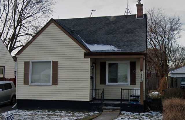 18570 Mccormick St photos photos