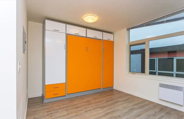 Jupiter Apartments Gallery 2