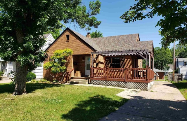 1003 E FORREST HILL Avenue - 1003 West Forrest Hill Avenue, Peoria, IL 61604