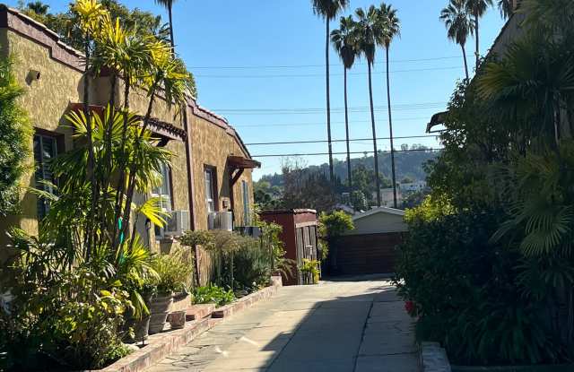 4936 1/2 Stratford Rd photos photos