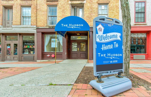 The Hudson Gallery 3