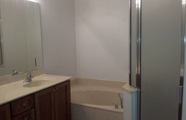 10624 Regent Square Drive. Gallery 4