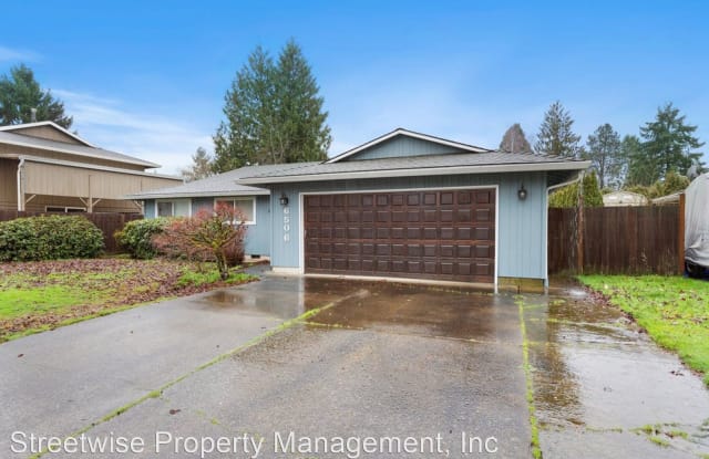 6506 SE Apple St - 6506 Southeast Apple Street, Milwaukie, OR 97222