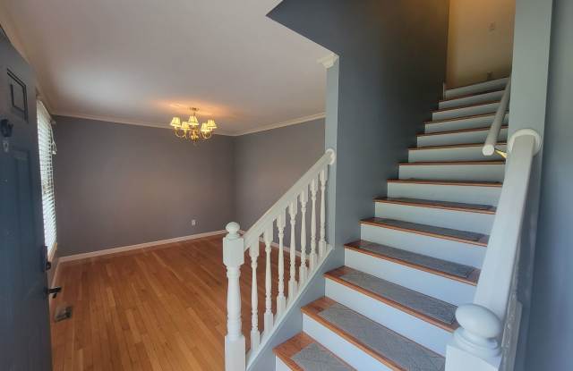 3BR/4BA Dunlap Home for Lease Gallery 3