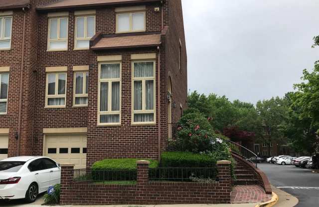 10170 TURNBERRY PLACE - 10170 Turnberry Place, Oakton, VA 22124