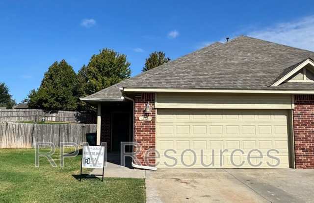 13821 Oxford Dr Gallery 1