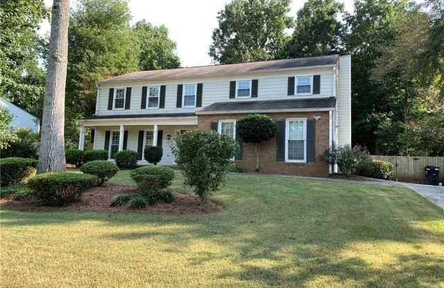 4536 Woodlawn Lake Drive photos photos