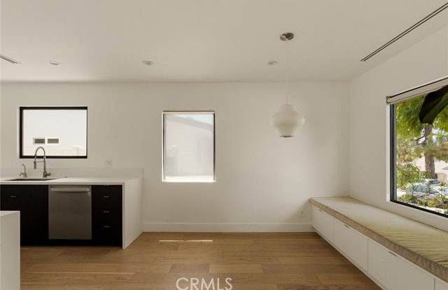 9846 Cabanas Avenue Gallery 3