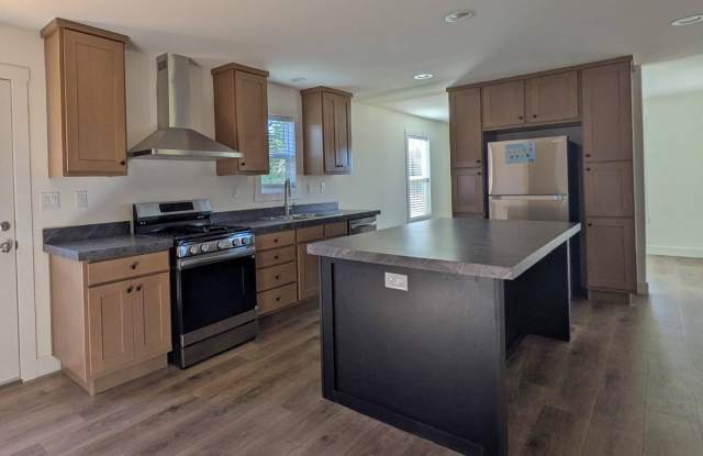 5427 Edgewood Lane - 5427 Edgewood Lane, Paradise, CA 95969 5427 Edgewood Lane - 5427 Edgewood Lane, Paradise, CA 95969