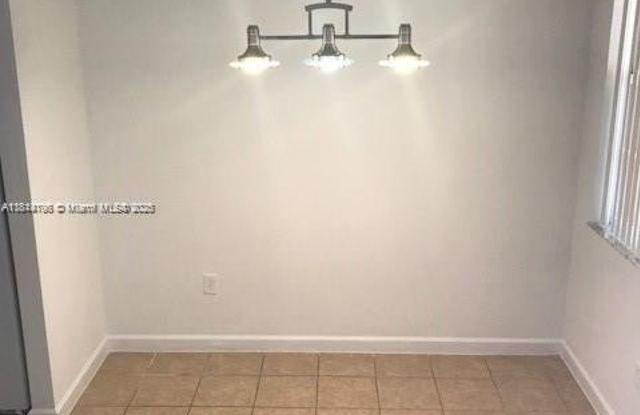 1650 NE 33rd Ave Gallery 3