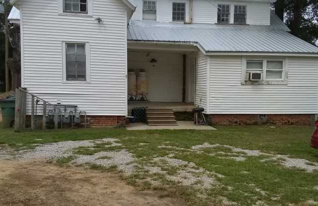 466 E Broad St - 466 East Broad Street, Ozark, AL 36360