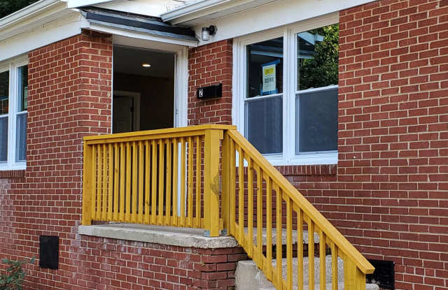 Newly Renovated Duplex near Uptown Charlotte Available for Rent!!! - 2617 Kenhill Drive, Charlotte, NC 28208