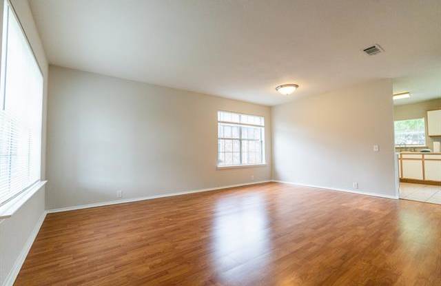 208 Lochwood Drive Gallery 4