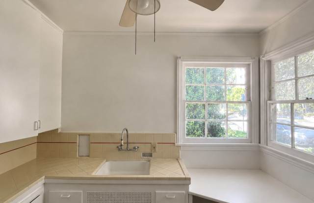 10370a Gallery 3