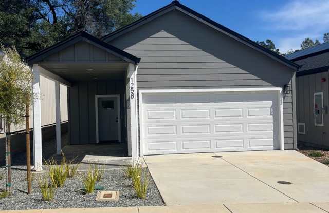 Brand New Build on Old Alturas - ALL Electric with City of Redding Solar! photos photos