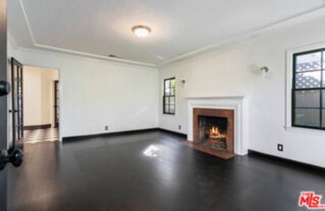 508 North San Vicente Boulevard Gallery 4