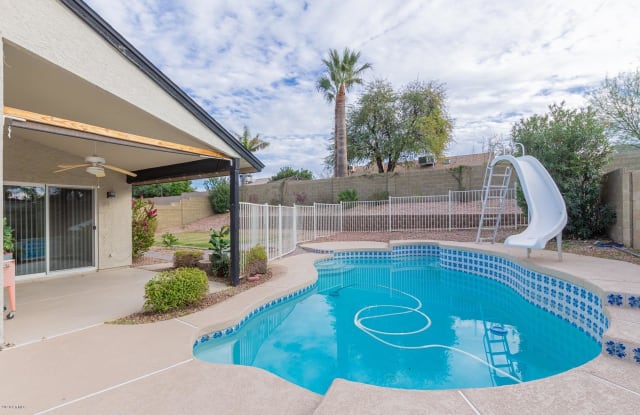 1433 E PARADISE Lane - 1433 East Paradise Lane, Phoenix, AZ 85022