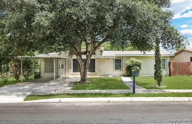 551 Lanark photos photos