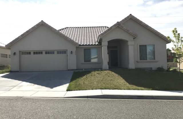 Beautiful Three Bedroom In Kennewick photos photos