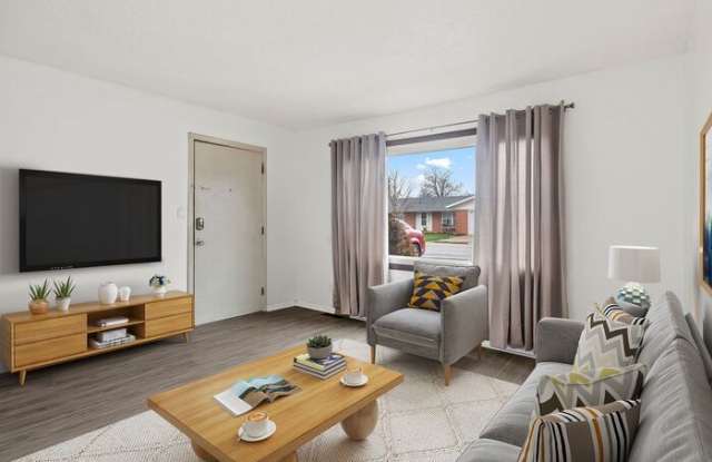 2305 South Marsh Avenue Gallery 2