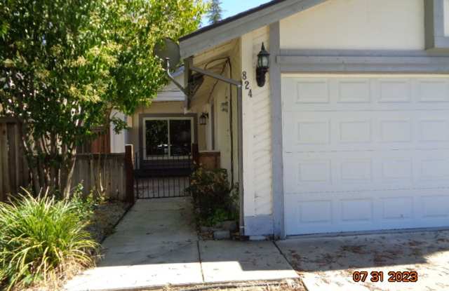 824 Cameron Ct photos photos