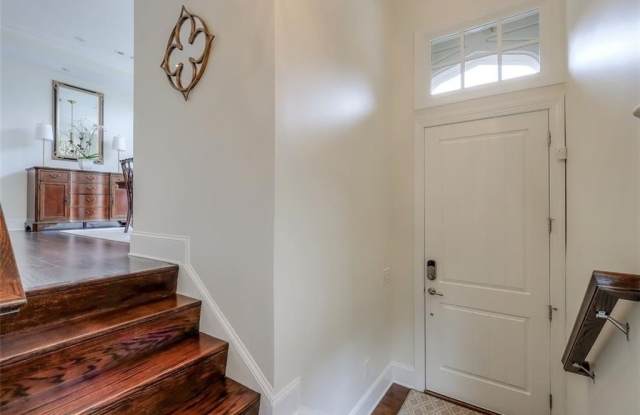 1317 Dover Circle NE Gallery 3