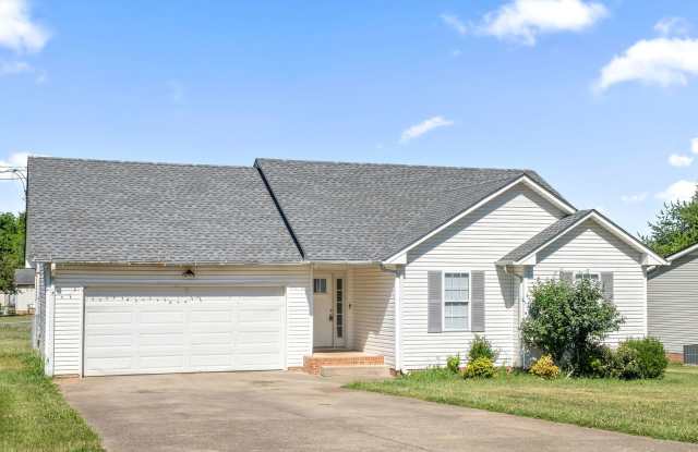 LARGE YARD!! - 178 Oak Tree Drive, Oak Grove, KY 42262