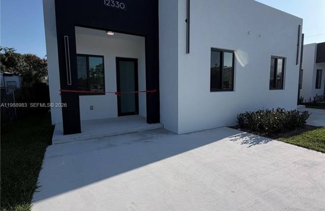 12330 SW 219th St photos photos