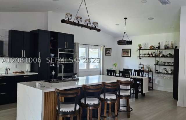 145 Waterway Rd Gallery 2