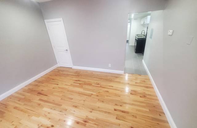 1122 PENN Street NE Gallery 2