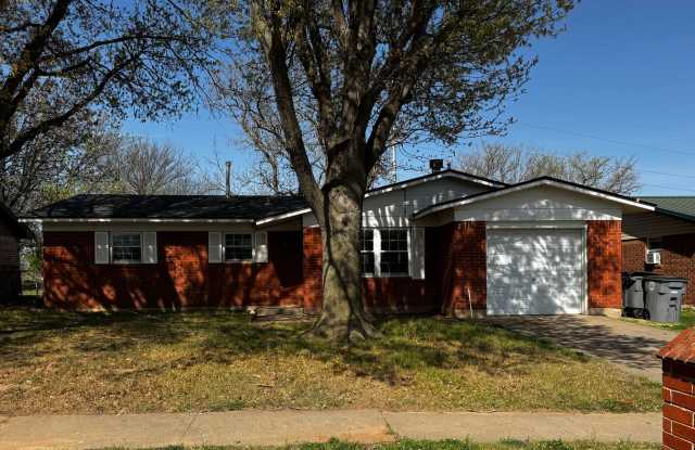 3028 NE Pioneer Blvd photos photos