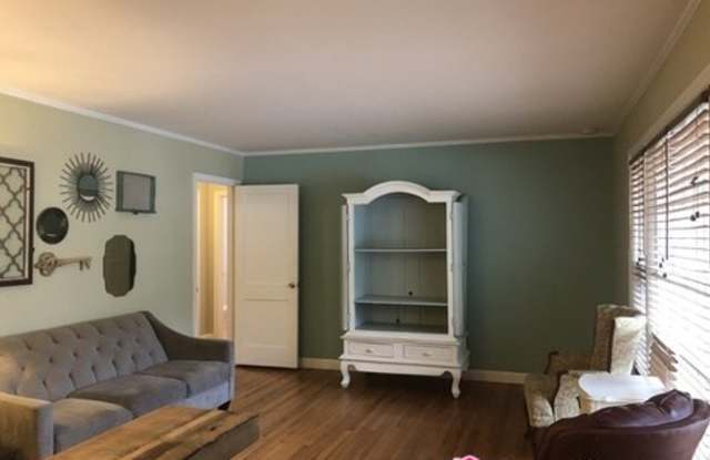 2290 Adams Drive North West Gallery 4