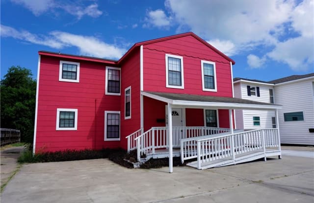3518 S Alameda St - 3518 S Alameda St, Corpus Christi, TX 78411