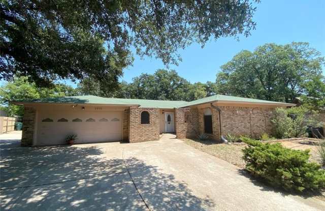 2913 Jason Court - 2913 Jason Court, Fort Worth, TX 76112