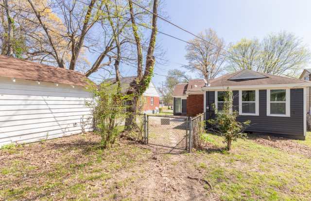 1055 University St., photos photos