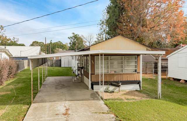 3 Bedroom Trailer in West Baton Rouge - 932 North Jefferson Avenue, Port Allen, LA 70767